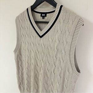 SMALL Uniqlo Vest